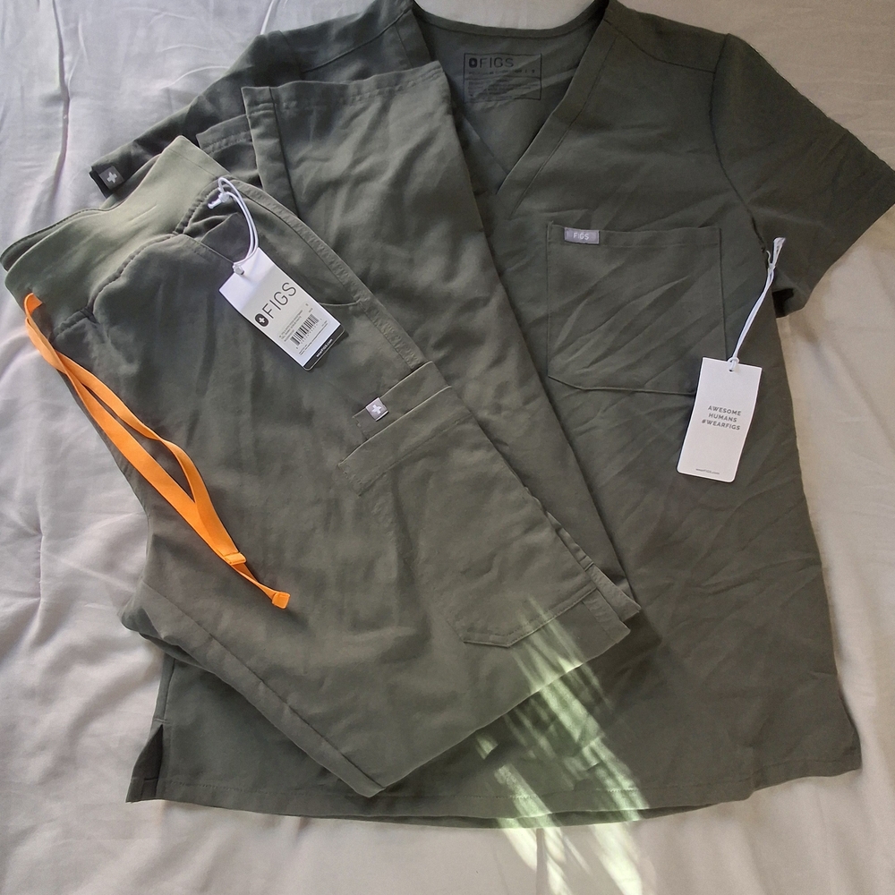 Figs Olive Green Scrub Set